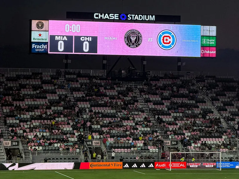 Sports led screen highline.webp